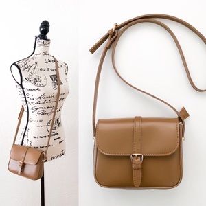 NWOT Vegan Faux Leather Tan/Camel Purse